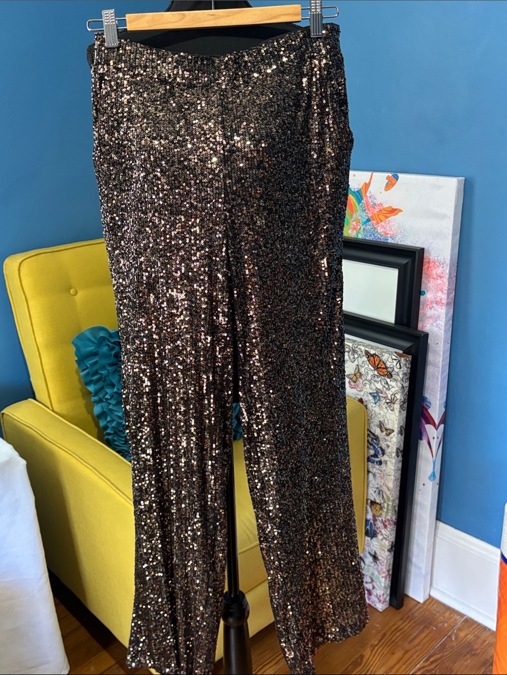 Sequin Wide-Leg pants  in gold shimmer sequin black lining size small